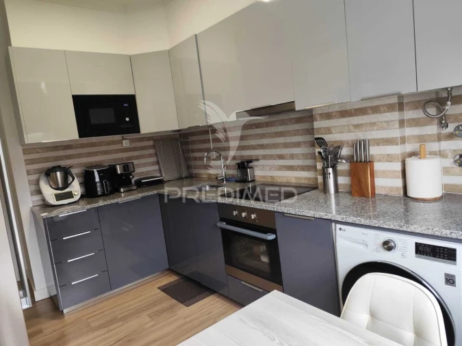 Apartamento T3 para Venda em Agualva e Mira-Sintra Foto 2