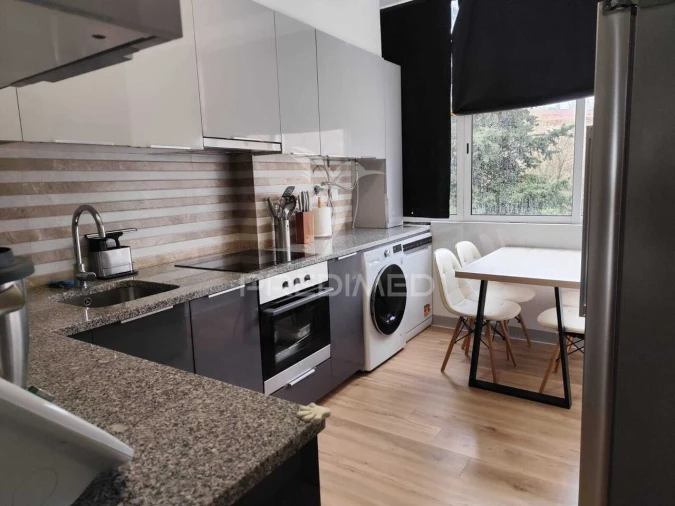 Apartamento T3 para Venda em Agualva e Mira-Sintra