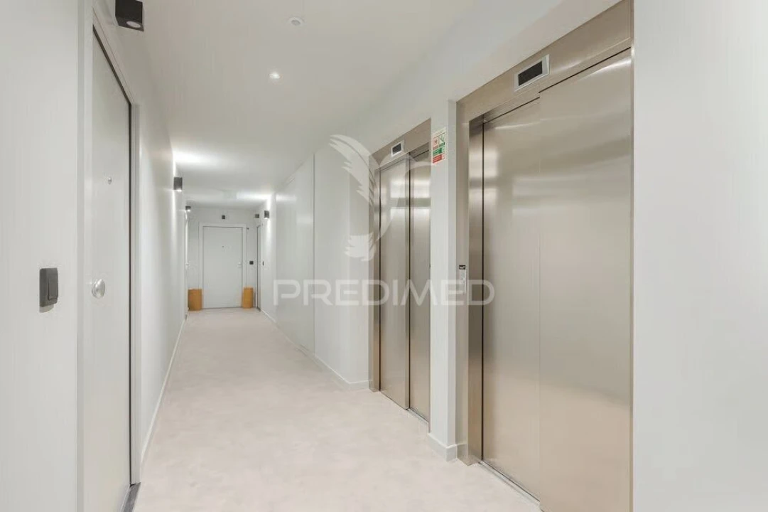 Apartamento T1 para Venda em Mafamude e Vilar do Paraíso Foto 25