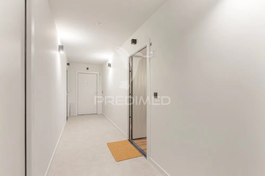 Apartamento T1 para Venda em Mafamude e Vilar do Paraíso Foto 24