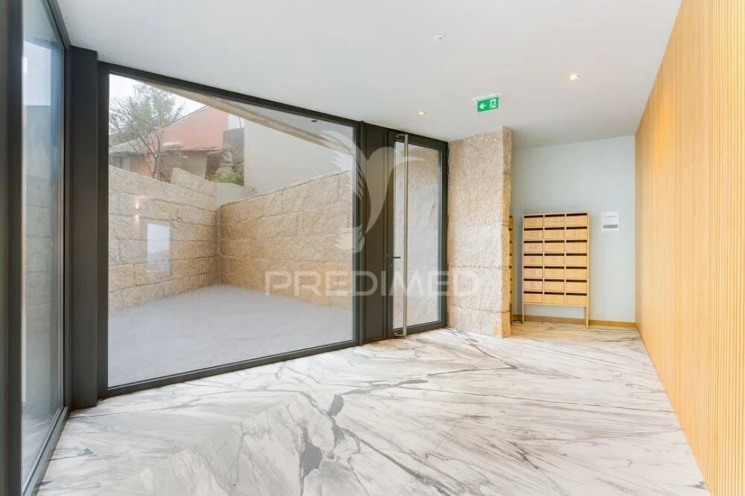 Apartamento T1 para Venda em Mafamude e Vilar do Paraíso Foto 1