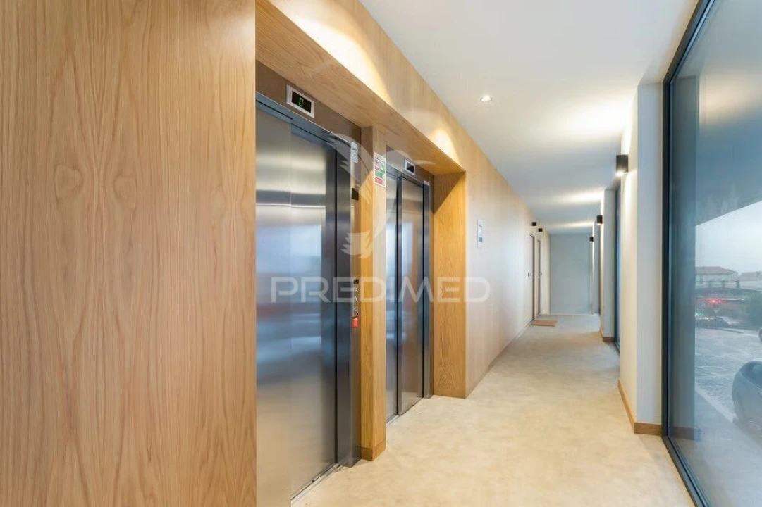 Apartamento T1 para Venda em Mafamude e Vilar do Paraíso Foto 23