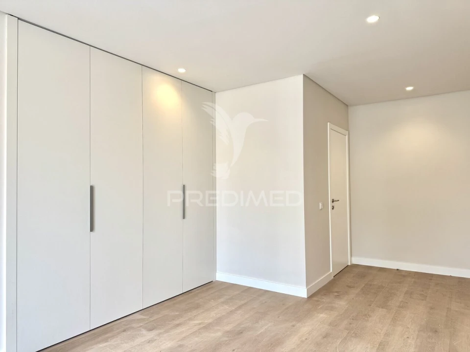 Apartamento T4 para Venda em Tavira (Santa Maria e Santiago) Foto 11