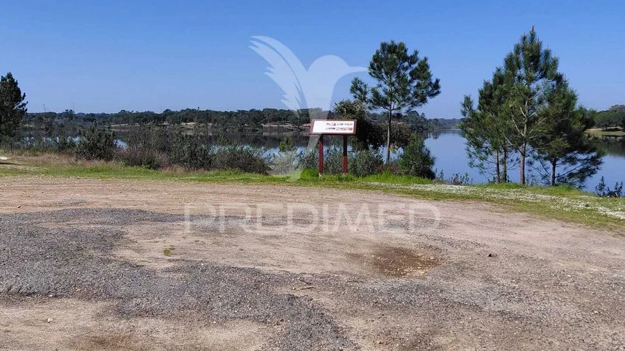 Terreno para Venda em São Domingos e Vale de Água