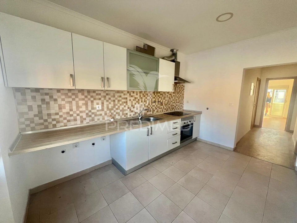 Apartamento T2 para Venda em Baixa da Banheira e Vale da Amoreira Foto 2