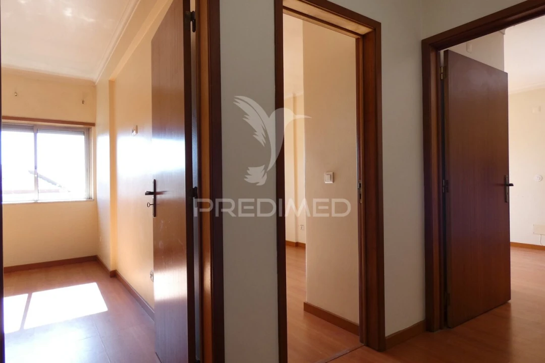 Apartamento T2 para Venda em Queluz e Belas Foto 8