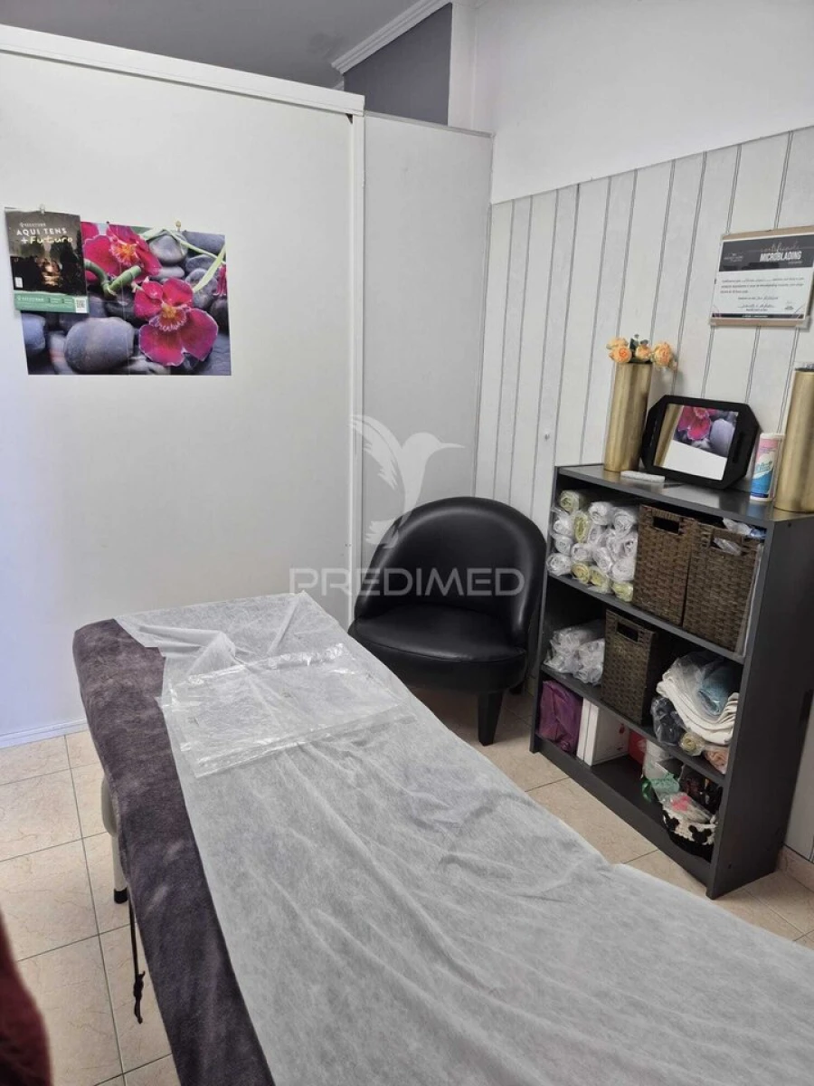 Loja para Venda em Massamá e Monte Abraão Foto 11