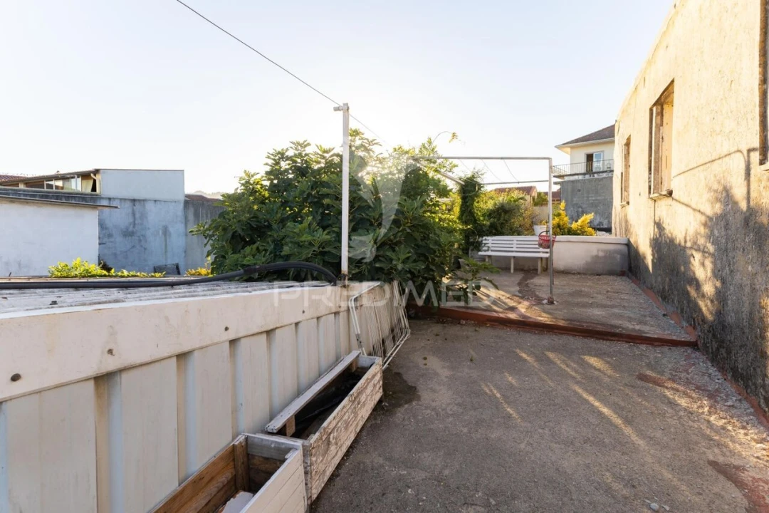 Moradia T4 para Venda em Campo e Sobrado Foto 12