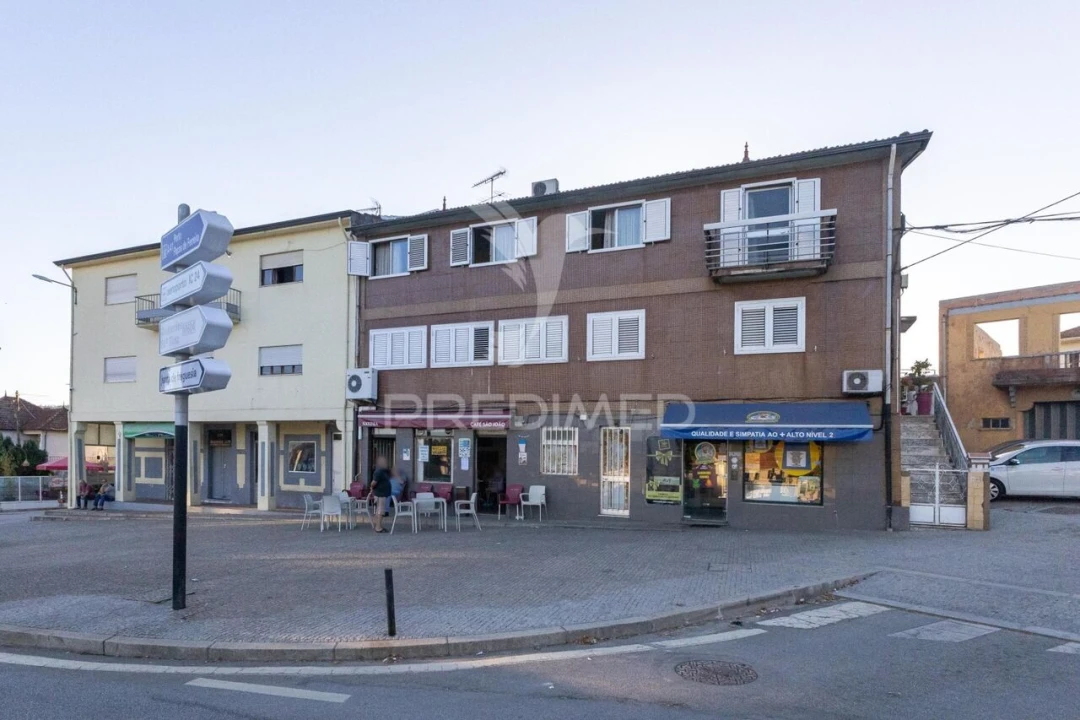 Moradia T4 para Venda em Campo e Sobrado Foto 1