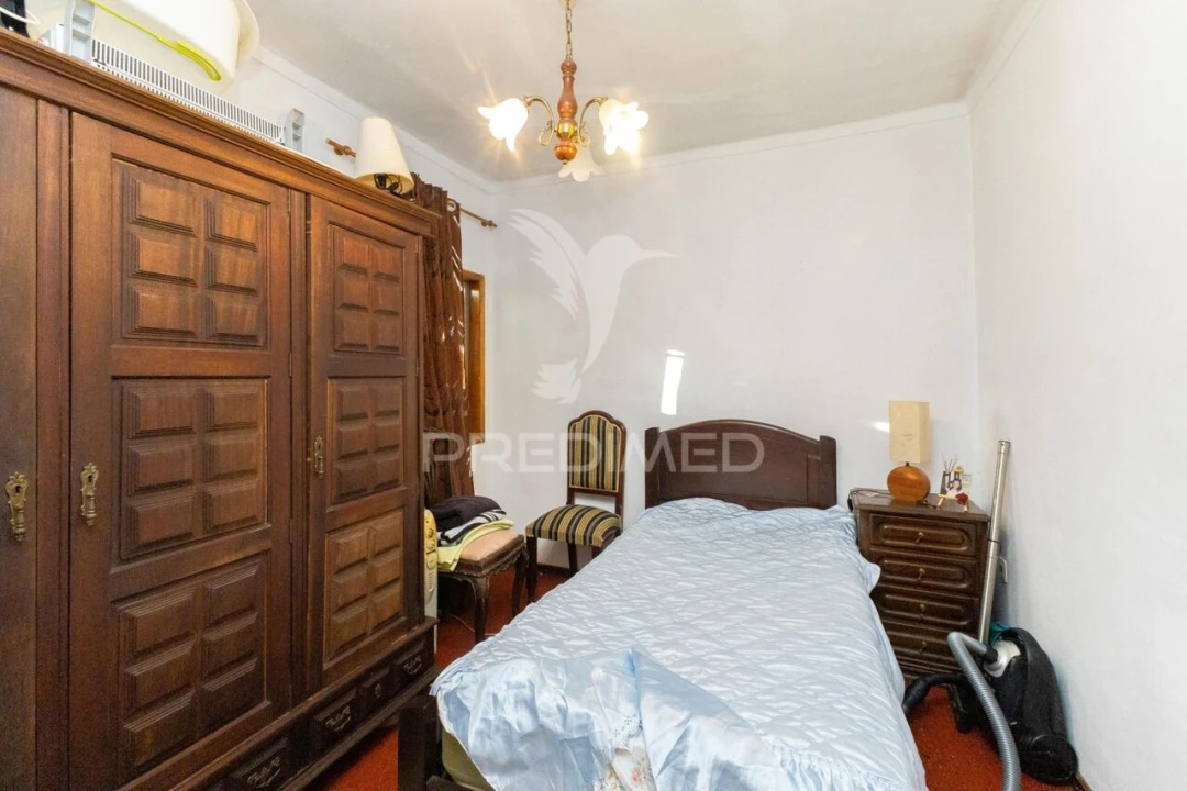 Moradia T4 para Venda em Campo e Sobrado Foto 9