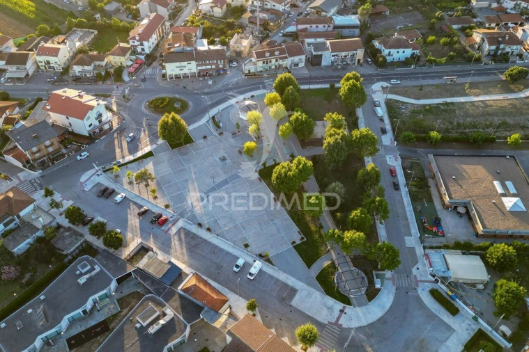 Moradia T4 para Venda em Campo e Sobrado Foto 30