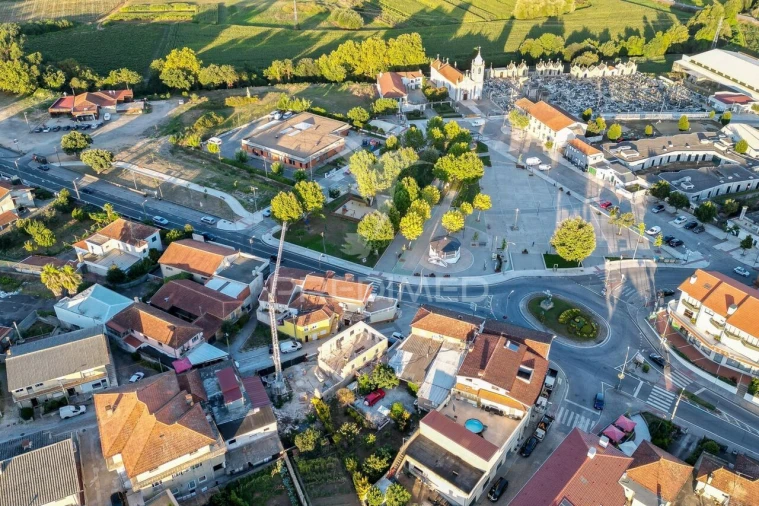 Moradia T4 para Venda em Campo e Sobrado Foto 29