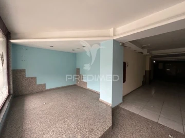 Loja para Venda em Candoso Santiago e Mascotelos