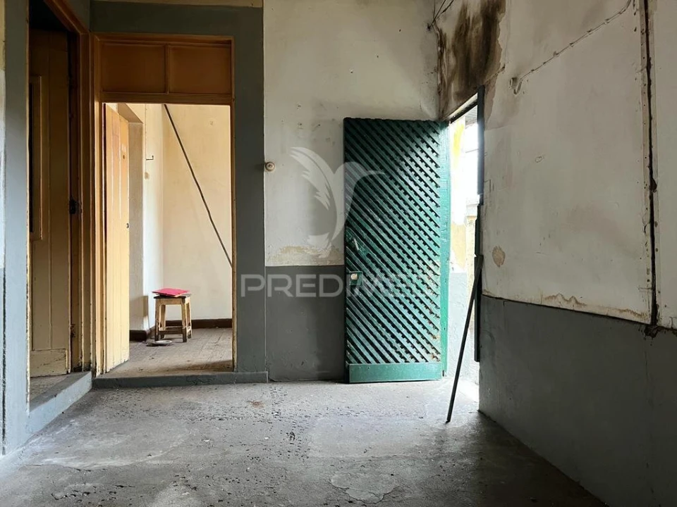 Moradia T4 para Venda em Funchal (São Pedro) Foto 23