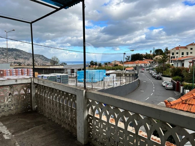 Moradia T4 para Venda em Funchal (São Pedro) Foto 32