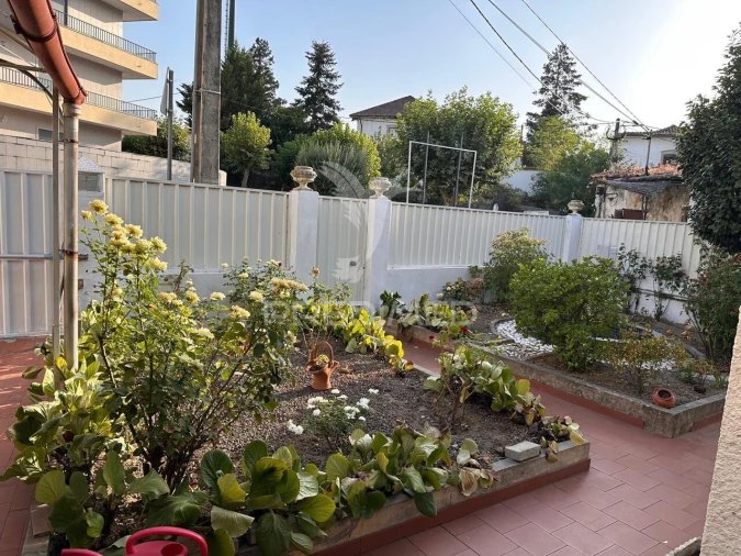 Moradia T6 para Venda em Peso da Régua e Godim Foto 16