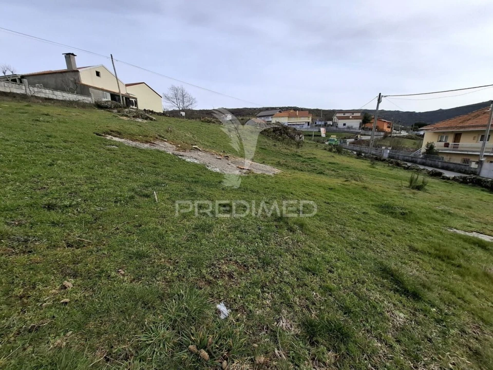 Terreno para Venda em Alhões, Bustelo, Gralheira e Ramires Foto 7