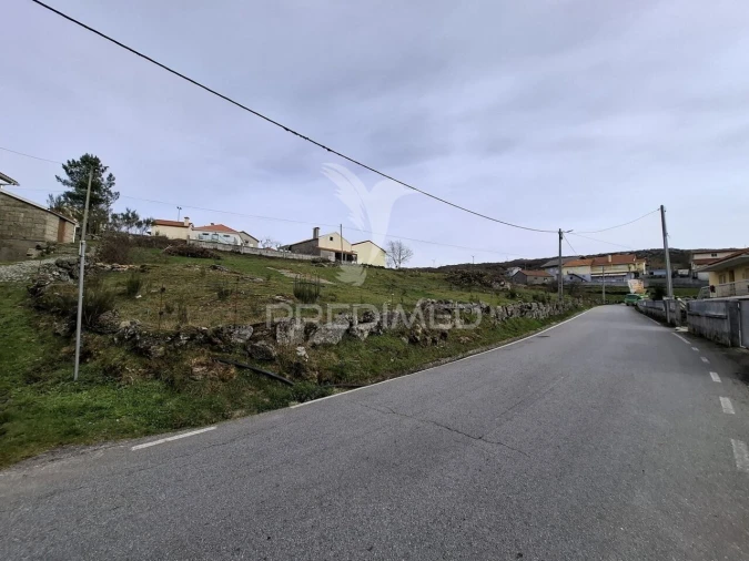 Terreno para Venda em Alhões, Bustelo, Gralheira e Ramires Foto 9