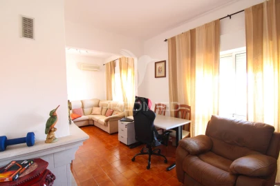Apartamento T4 para Venda em Conceição e Estoi
