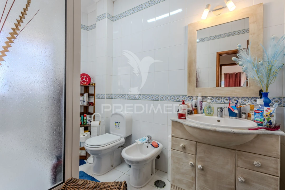 Apartamento T3 para Venda em Estômbar e Parchal Foto 19