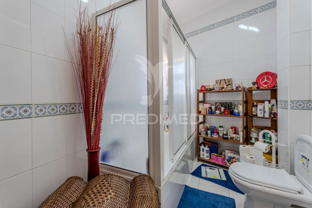 Apartamento T3 para Venda em Estômbar e Parchal Foto 20