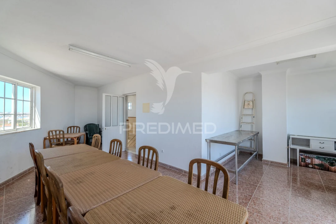 Apartamento T3 para Venda em Estômbar e Parchal Foto 22