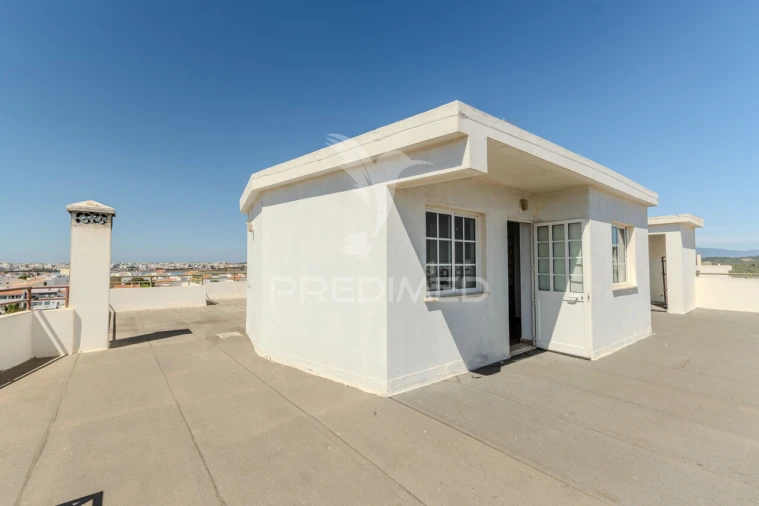 Apartamento T3 para Venda em Estômbar e Parchal Foto 21