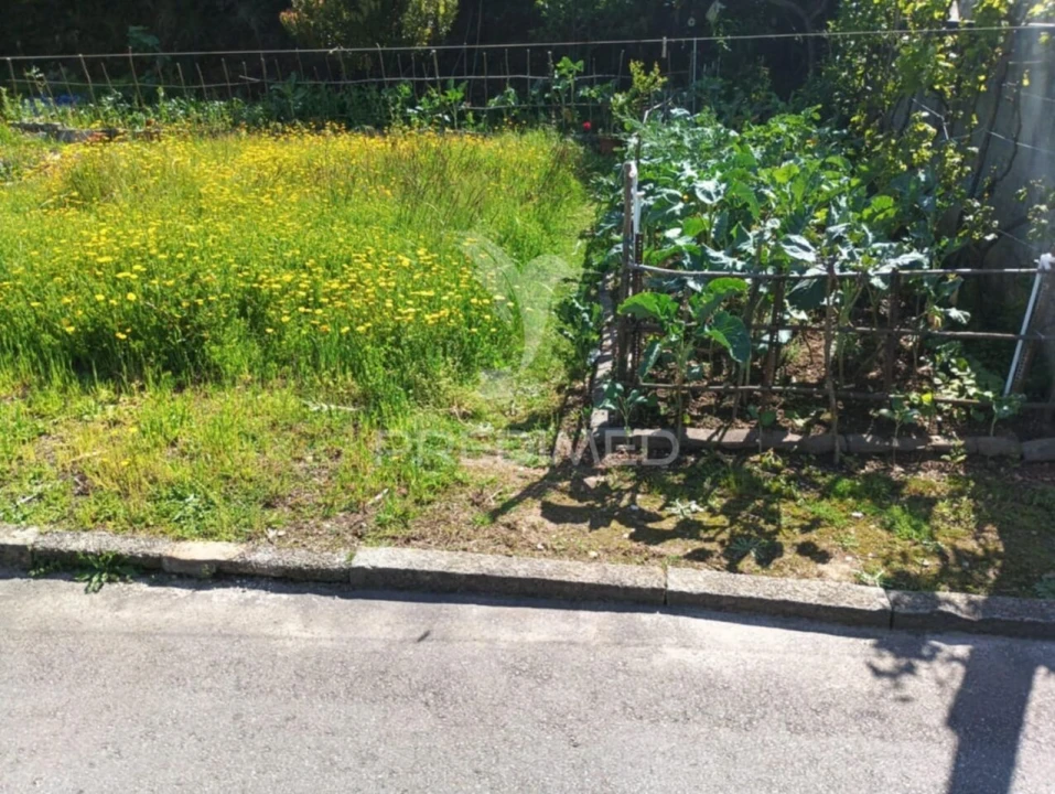 Terreno para Venda em Sandim, Olival, Lever e Crestuma Foto 1