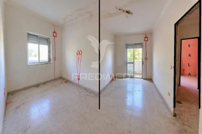 Apartamento T1 para Venda em Baixa da Banheira e Vale da Amoreira