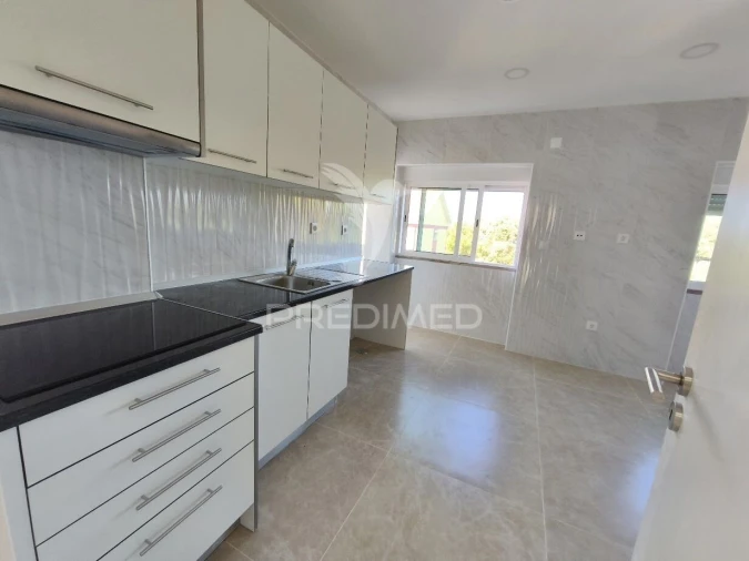 Apartamento T1 para Venda em Baixa da Banheira e Vale da Amoreira Foto 3
