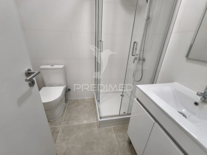 Apartamento T1 para Venda em Baixa da Banheira e Vale da Amoreira Foto 4