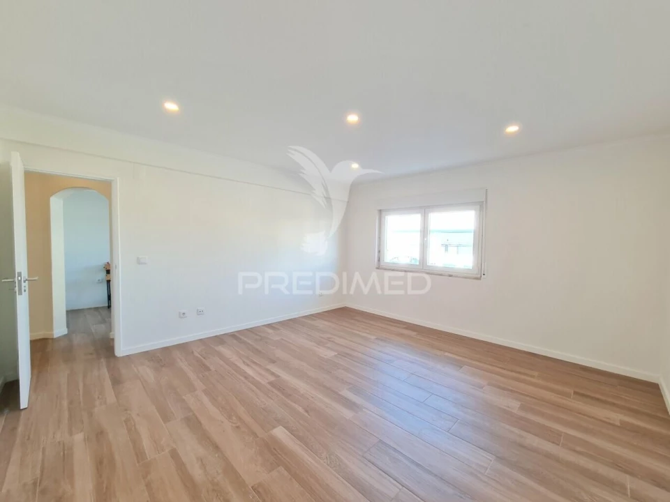 Apartamento T2 para Venda em Alverca do Ribatejo e Sobralinho Foto 3