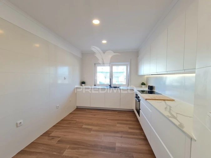 Apartamento T2 para Venda em Alverca do Ribatejo e Sobralinho Foto 9