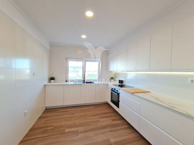 Apartamento T2 para Venda em Alverca do Ribatejo e Sobralinho Foto 5