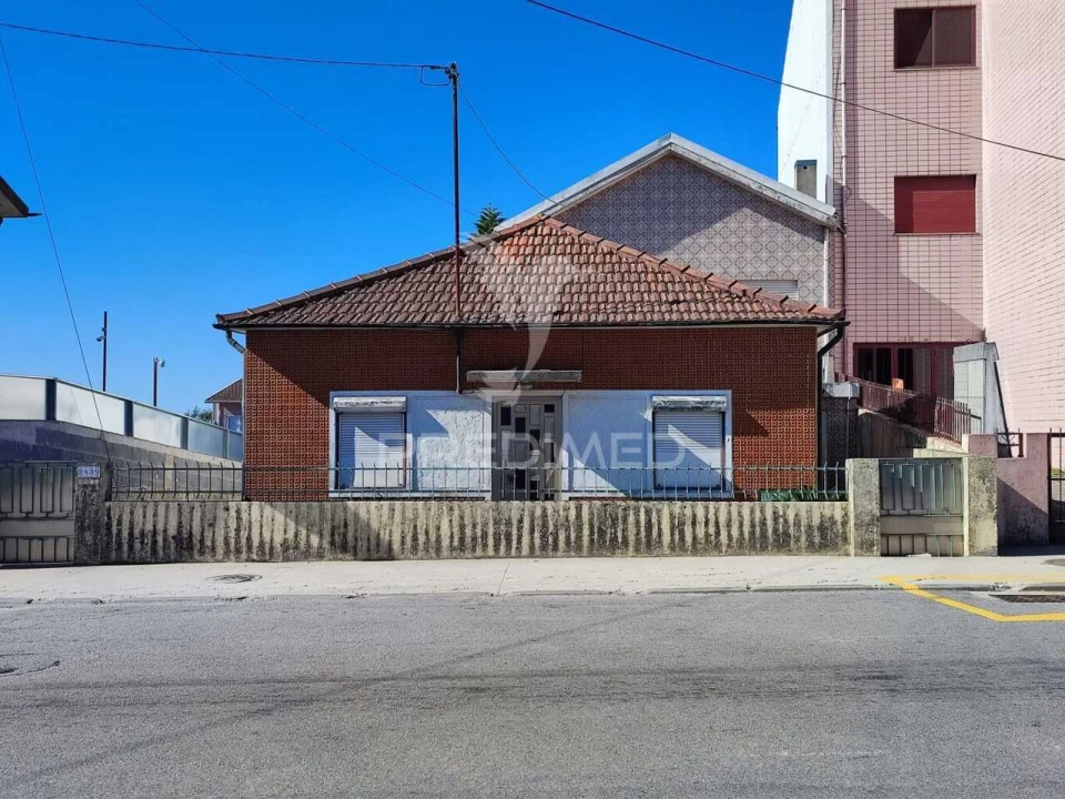 Moradia T4 para Venda em Fânzeres e São Pedro da Cova Foto 11