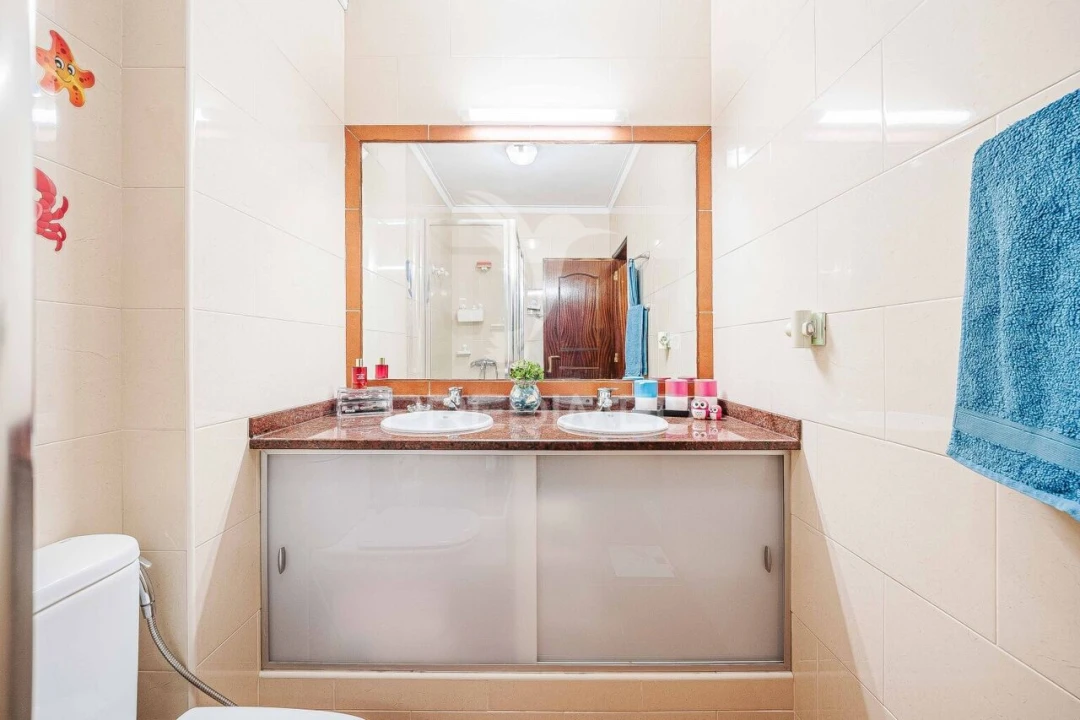 Apartamento T2 para Venda em Agualva e Mira-Sintra Foto 16