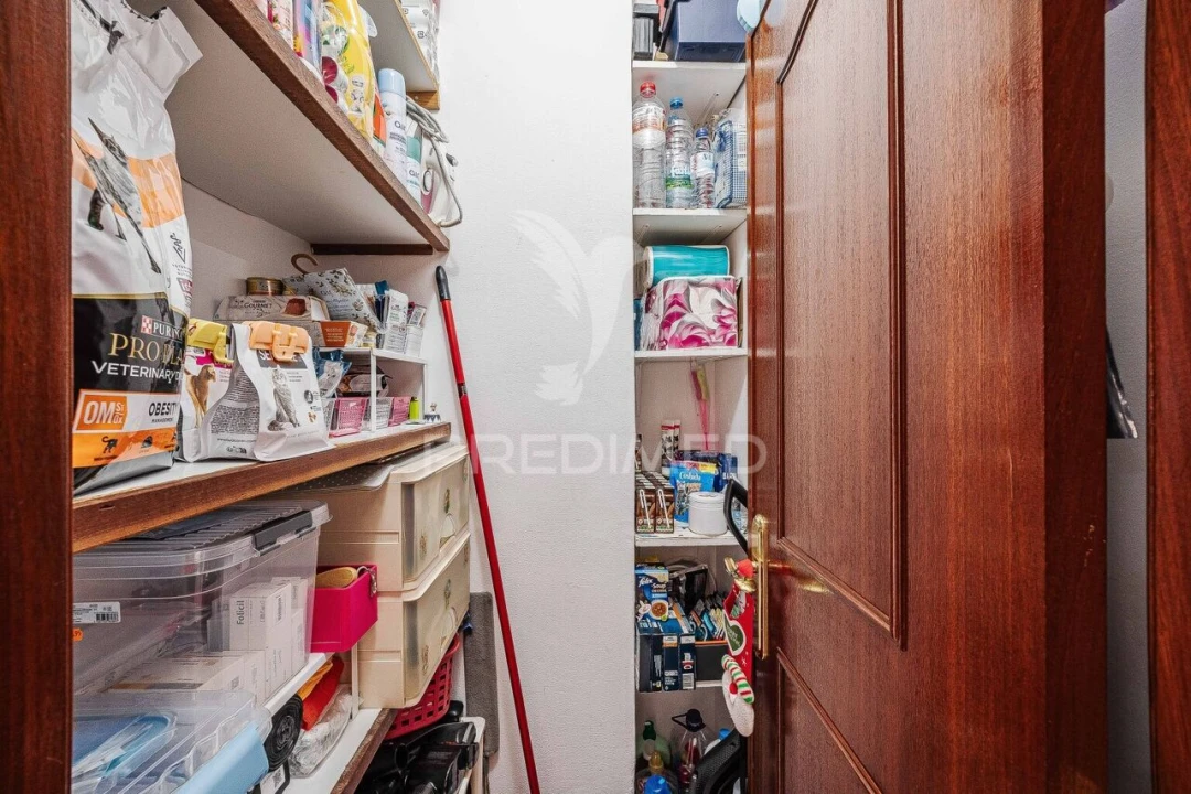 Apartamento T2 para Venda em Agualva e Mira-Sintra Foto 8