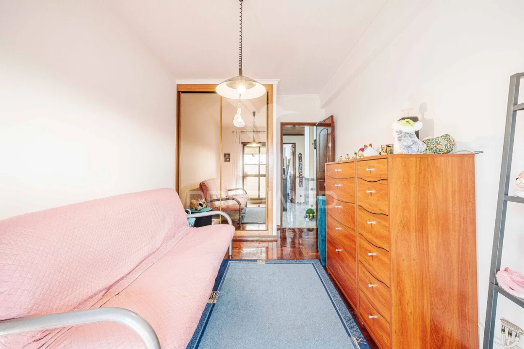 Apartamento T2 para Venda em Agualva e Mira-Sintra Foto 13