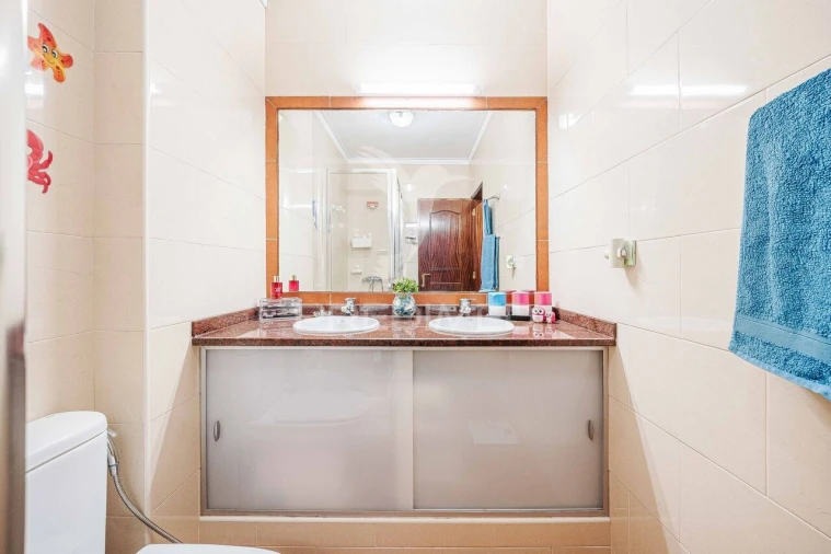 Apartamento T2 para Venda em Agualva e Mira-Sintra Foto 16