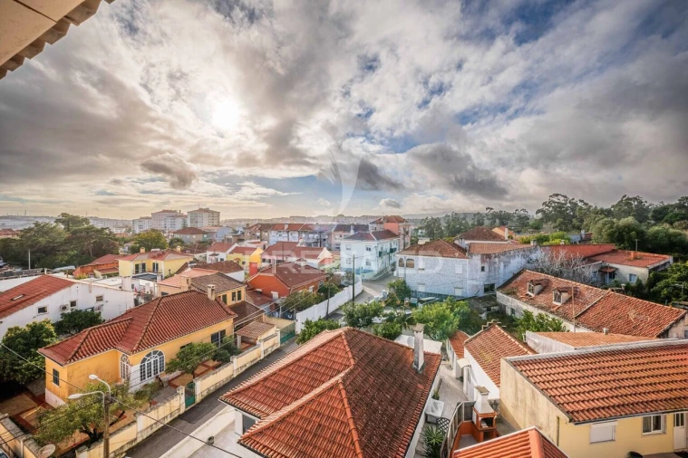 Apartamento T2 para Venda em Agualva e Mira-Sintra Foto 18