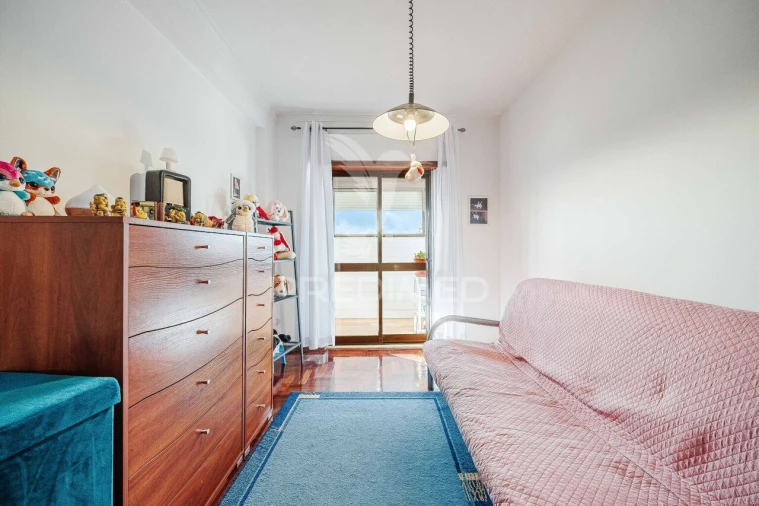 Apartamento T2 para Venda em Agualva e Mira-Sintra Foto 12