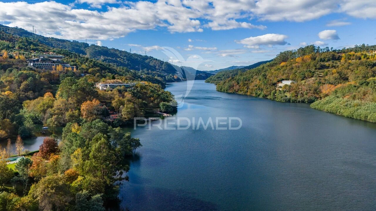 Terreno para Venda em Caniçada e Soengas Foto 2