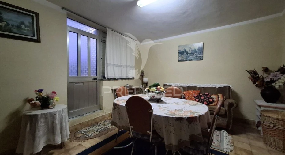 Moradia T1 para Venda em Azoia de Cima e Tremês Foto 4