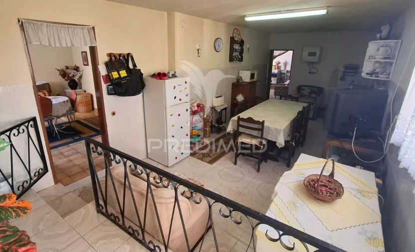 Moradia T1 para Venda em Azoia de Cima e Tremês Foto 2