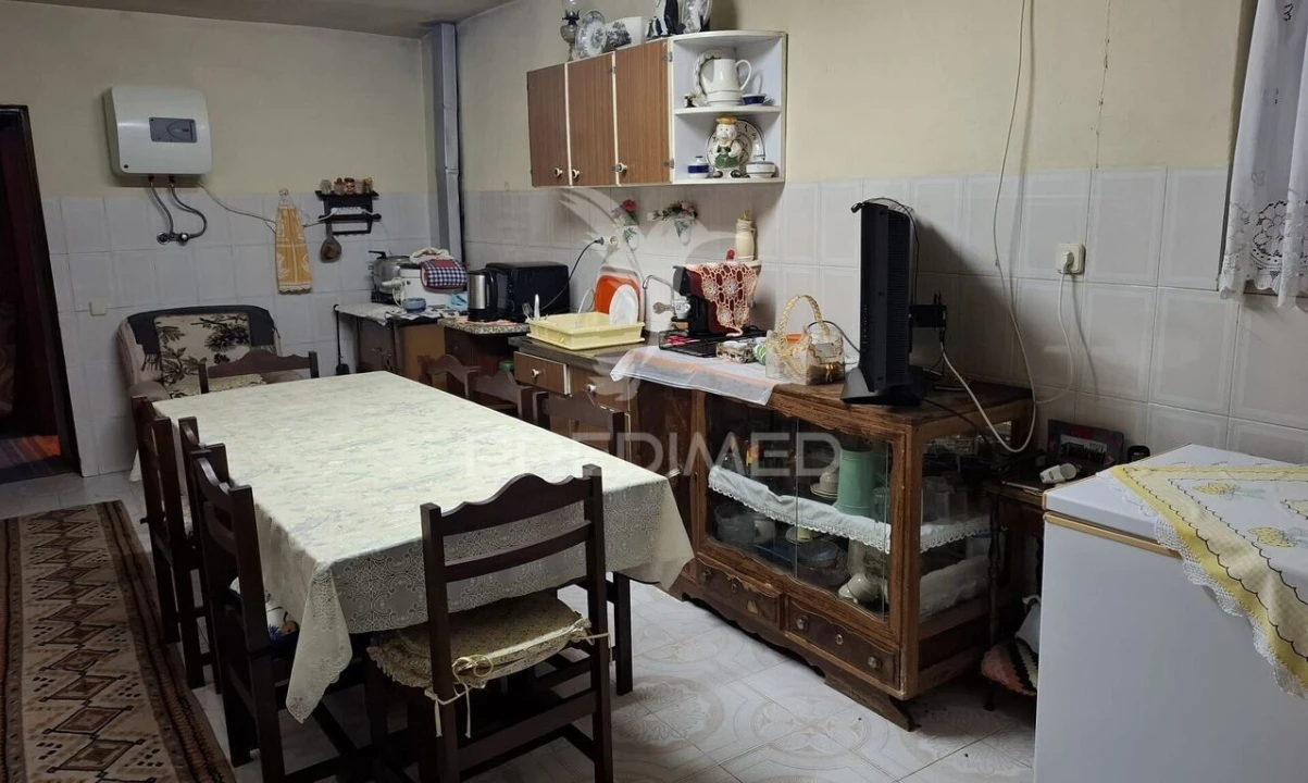 Moradia T1 para Venda em Azoia de Cima e Tremês Foto 12