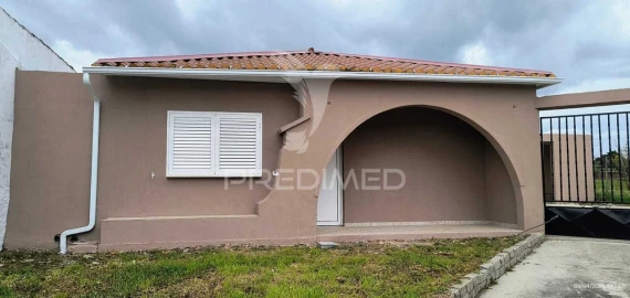 Moradia T3 para Venda em Canelas e Fermelã