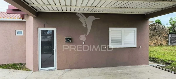 Moradia T3 para Venda em Canelas e Fermelã