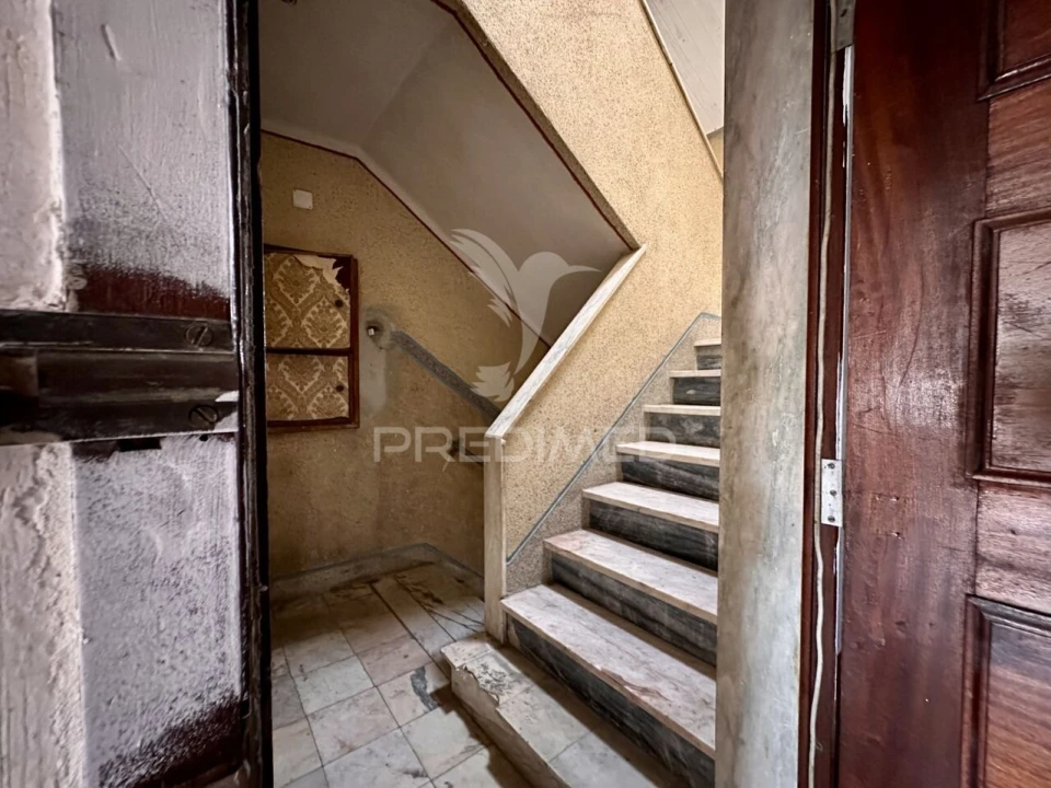 Prédio para Venda em Póvoa de Santa Iria e Forte da Casa Foto 4