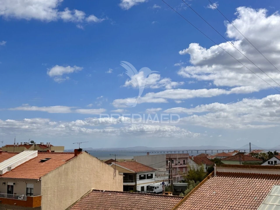 Prédio para Venda em Póvoa de Santa Iria e Forte da Casa Foto 16