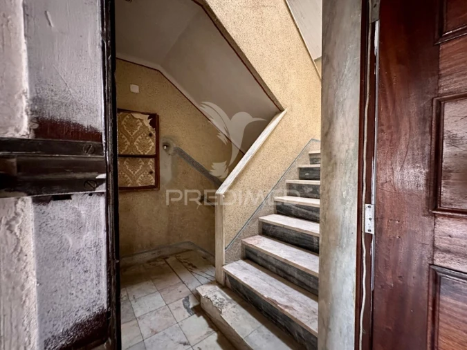 Prédio para Venda em Póvoa de Santa Iria e Forte da Casa Foto 4